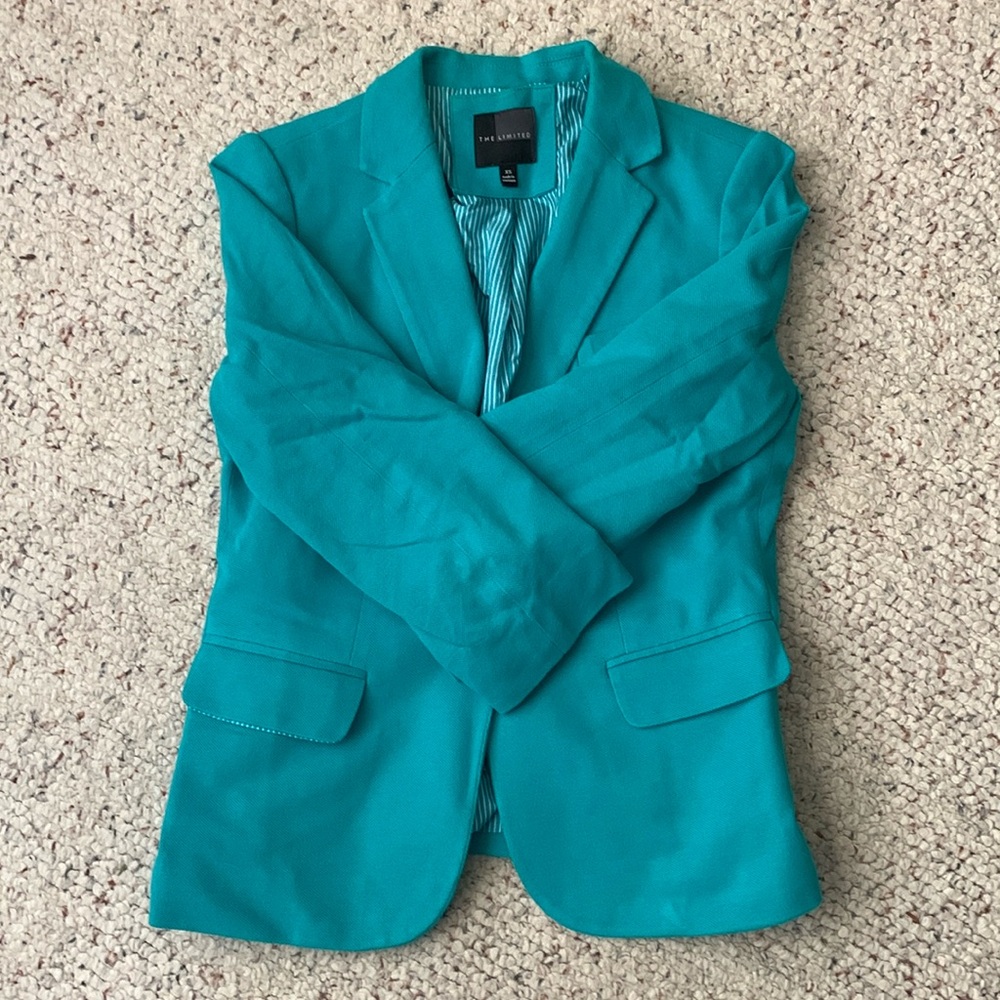 Fun, vibrant teal blue blazer!